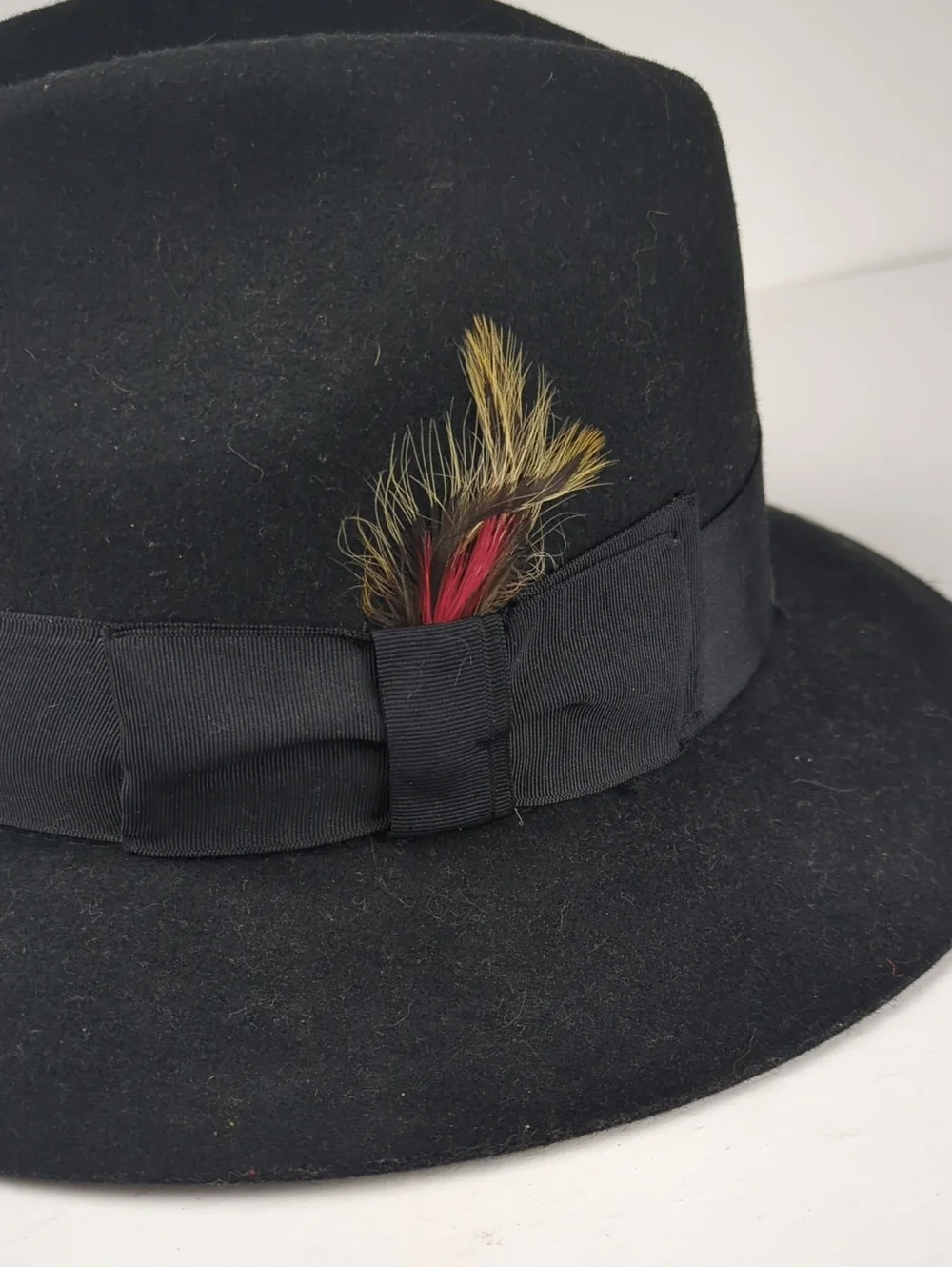 STACY ADAMS Men's Black Wool Felt Fedora Hat with Feather Accent